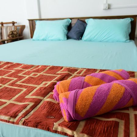 Happy Tuna Guesthouse Хиккадува Экстерьер фото