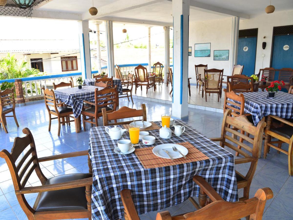 Happy Tuna Guesthouse Хиккадува Экстерьер фото