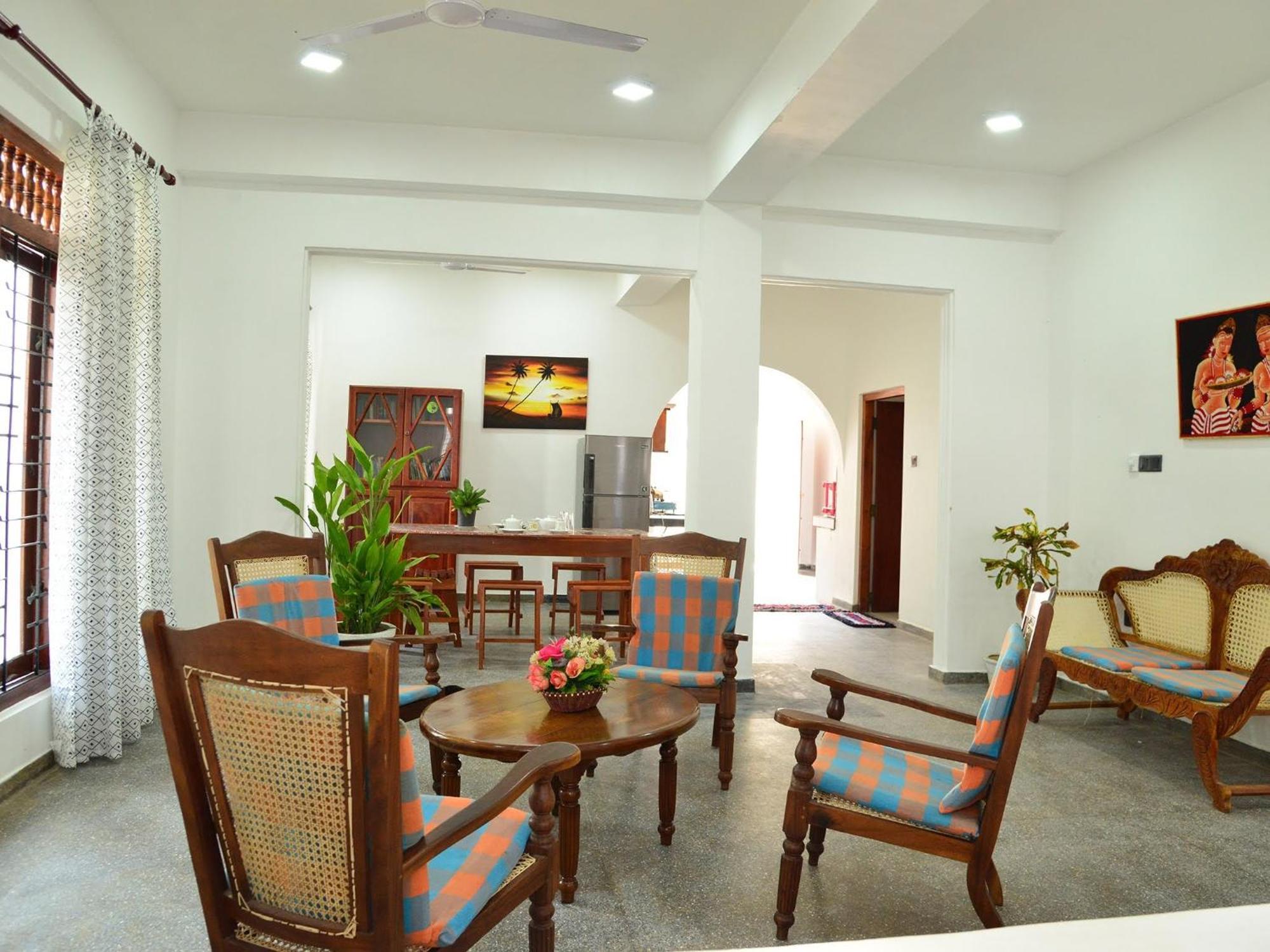 Happy Tuna Guesthouse Хиккадува Экстерьер фото