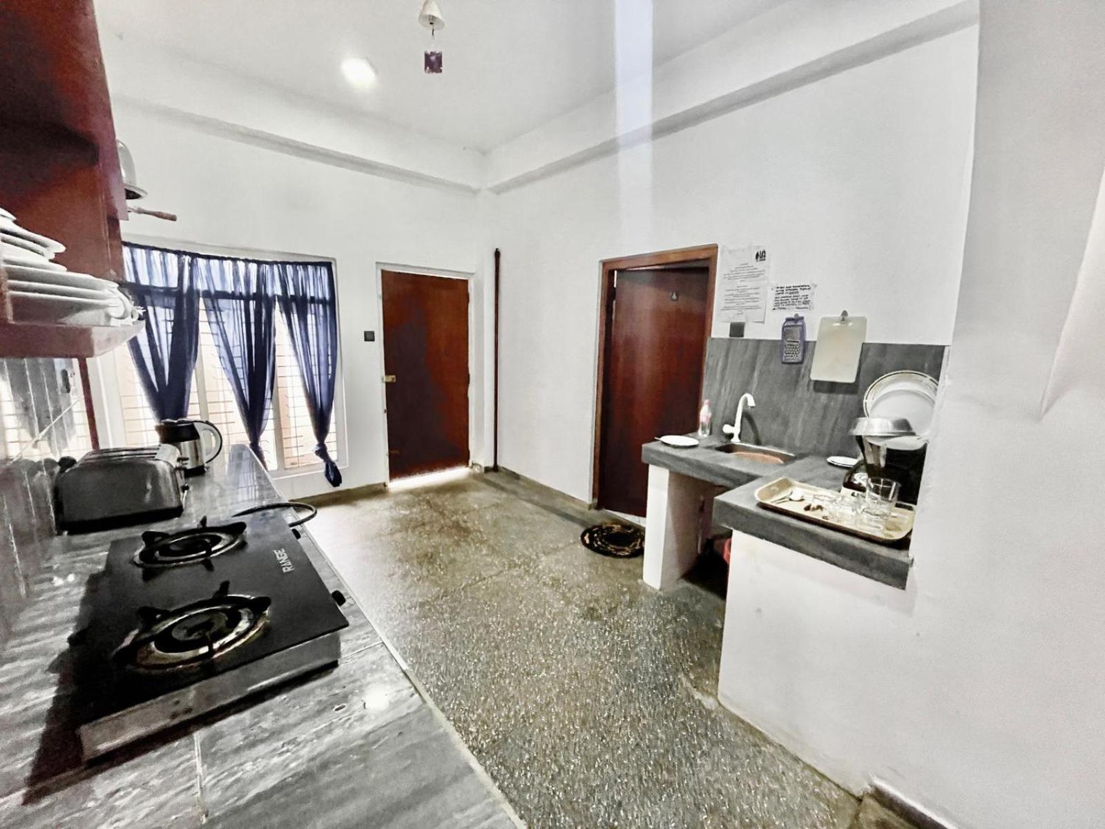 Happy Tuna Guesthouse Хиккадува Экстерьер фото
