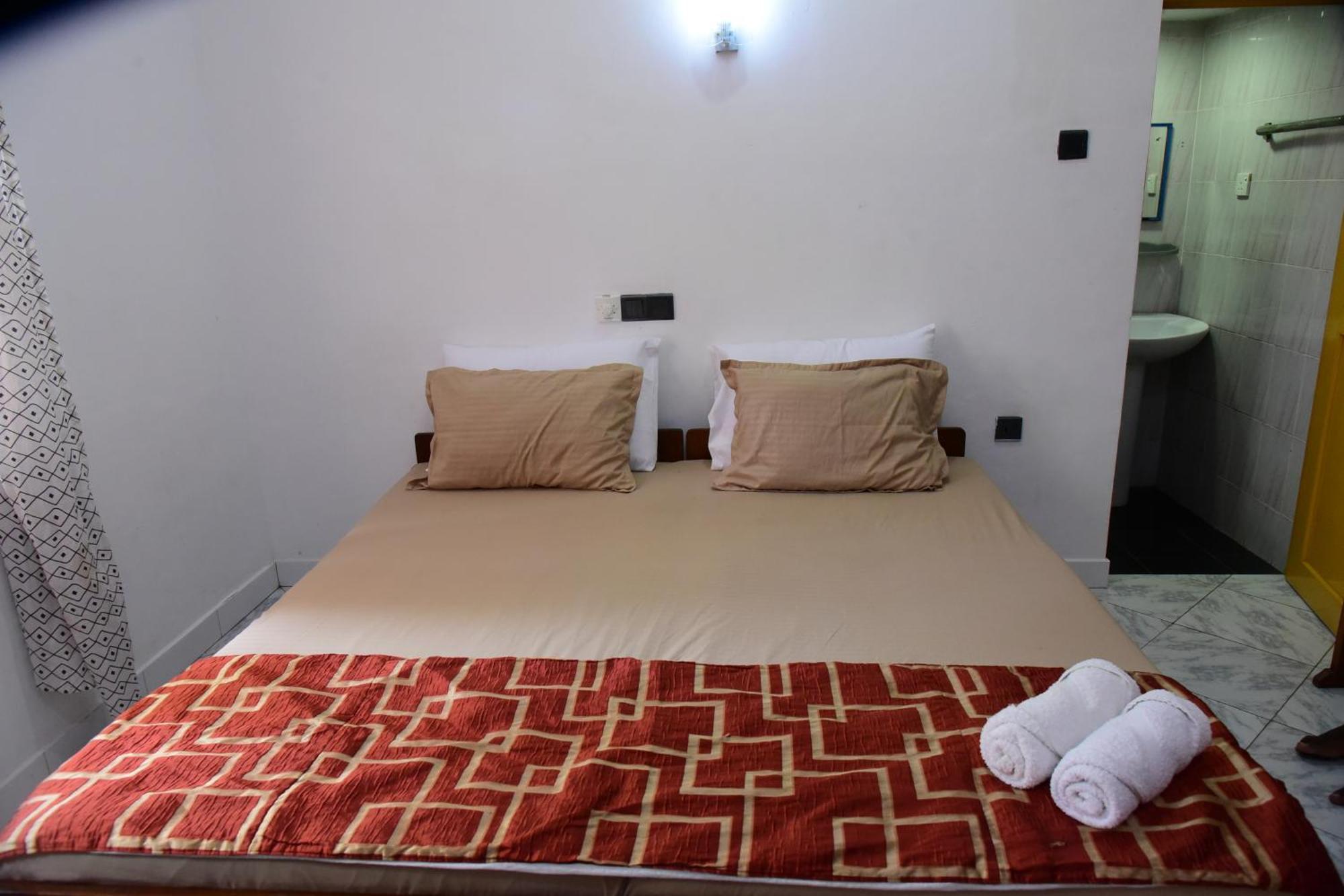 Happy Tuna Guesthouse Хиккадува Экстерьер фото