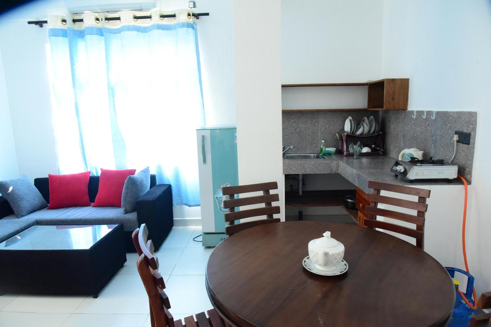 Happy Tuna Guesthouse Хиккадува Экстерьер фото