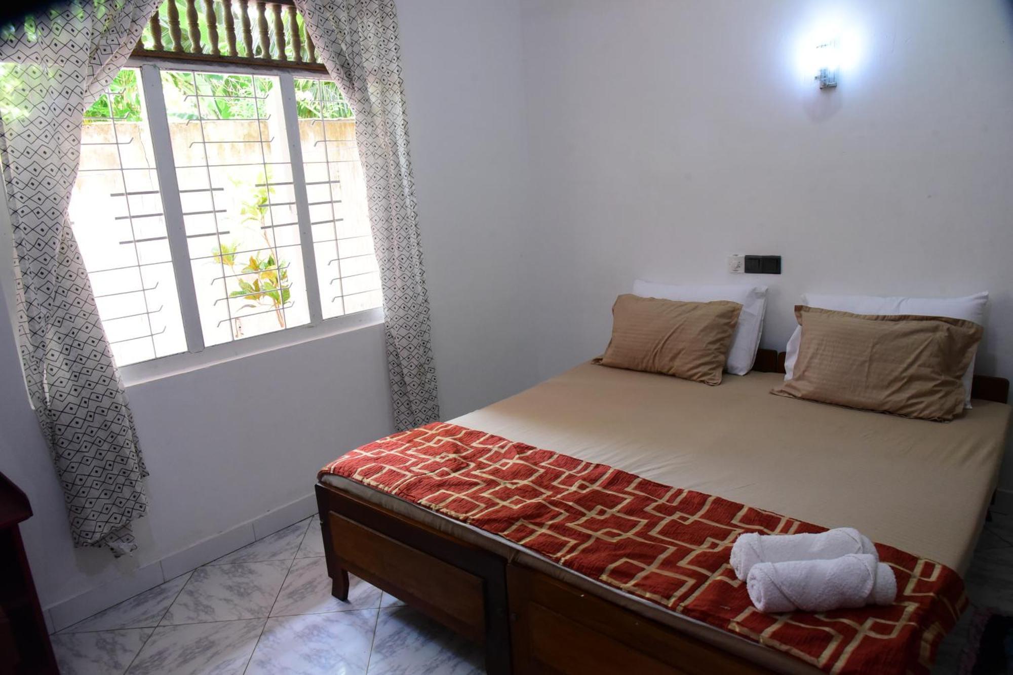 Happy Tuna Guesthouse Хиккадува Экстерьер фото