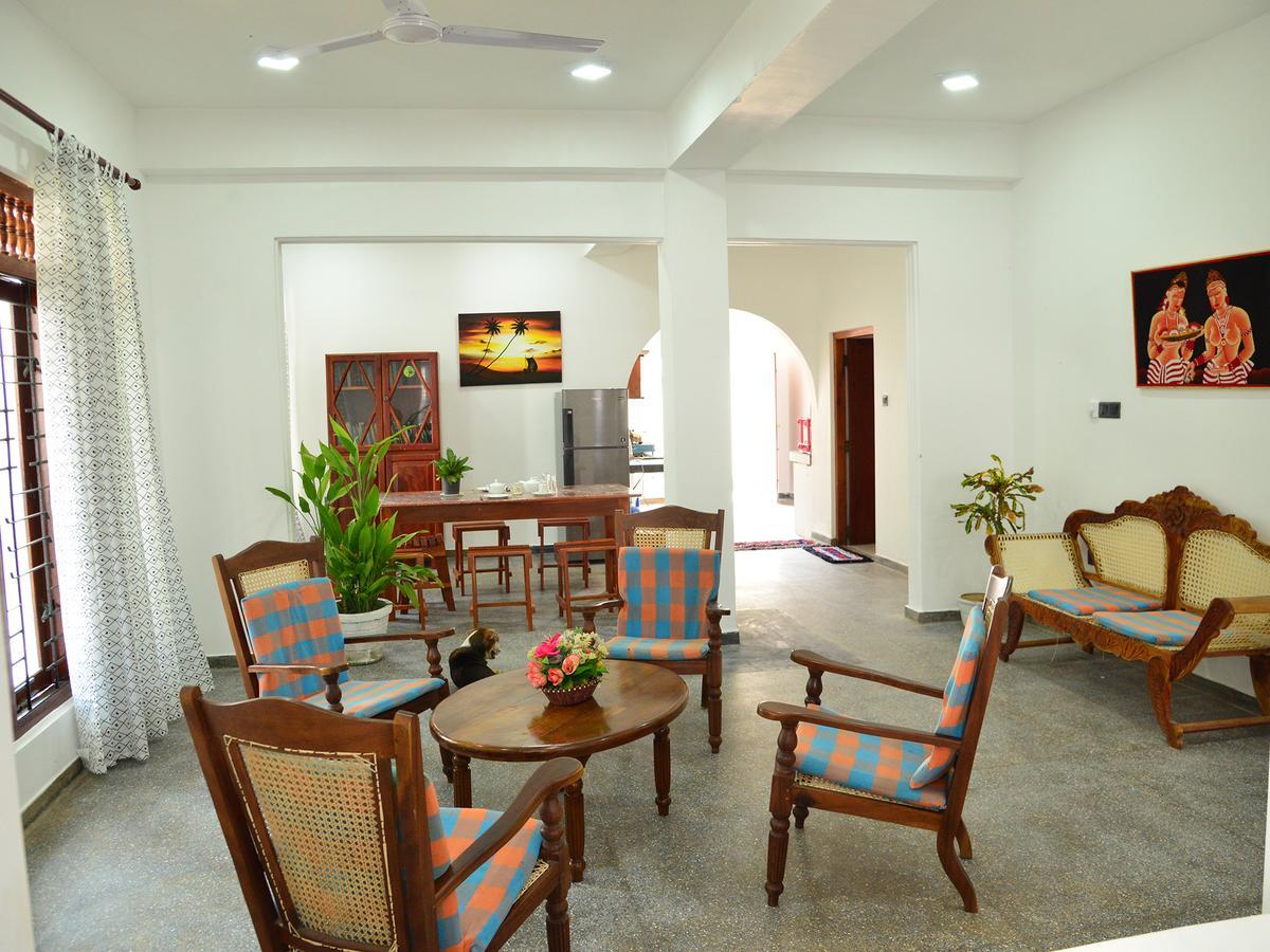 Happy Tuna Guesthouse Хиккадува Экстерьер фото