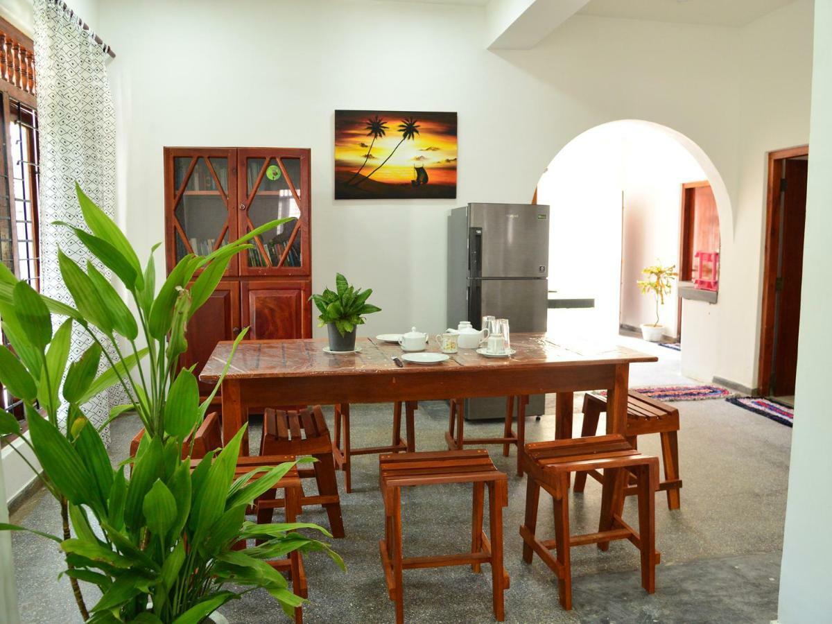 Happy Tuna Guesthouse Хиккадува Экстерьер фото